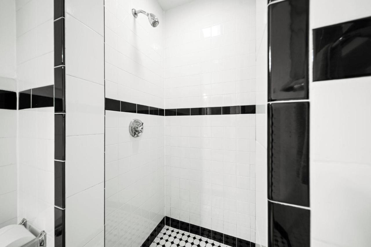 Cozy Up In 5Br Apt Near Charming Oak Square Boston Exteriör bild