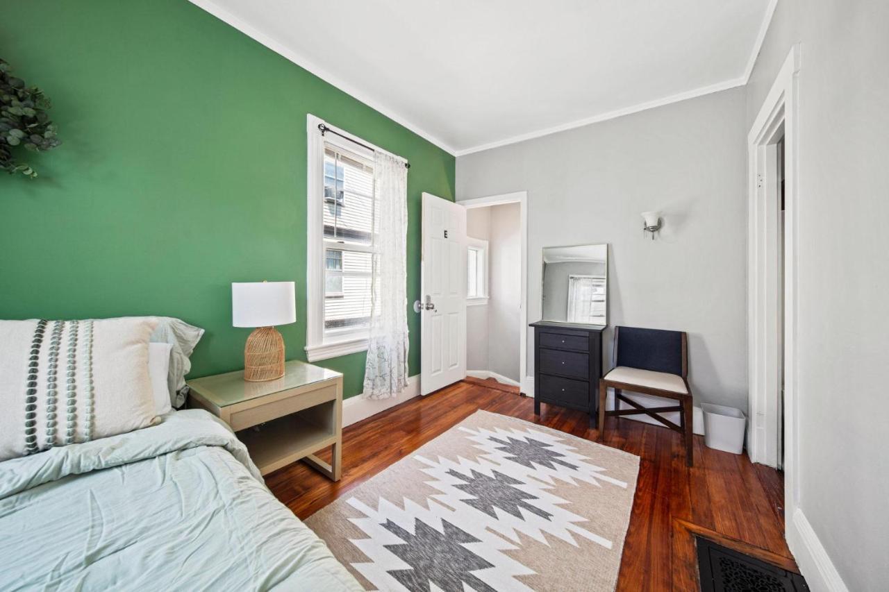 Cozy Up In 5Br Apt Near Charming Oak Square Boston Exteriör bild