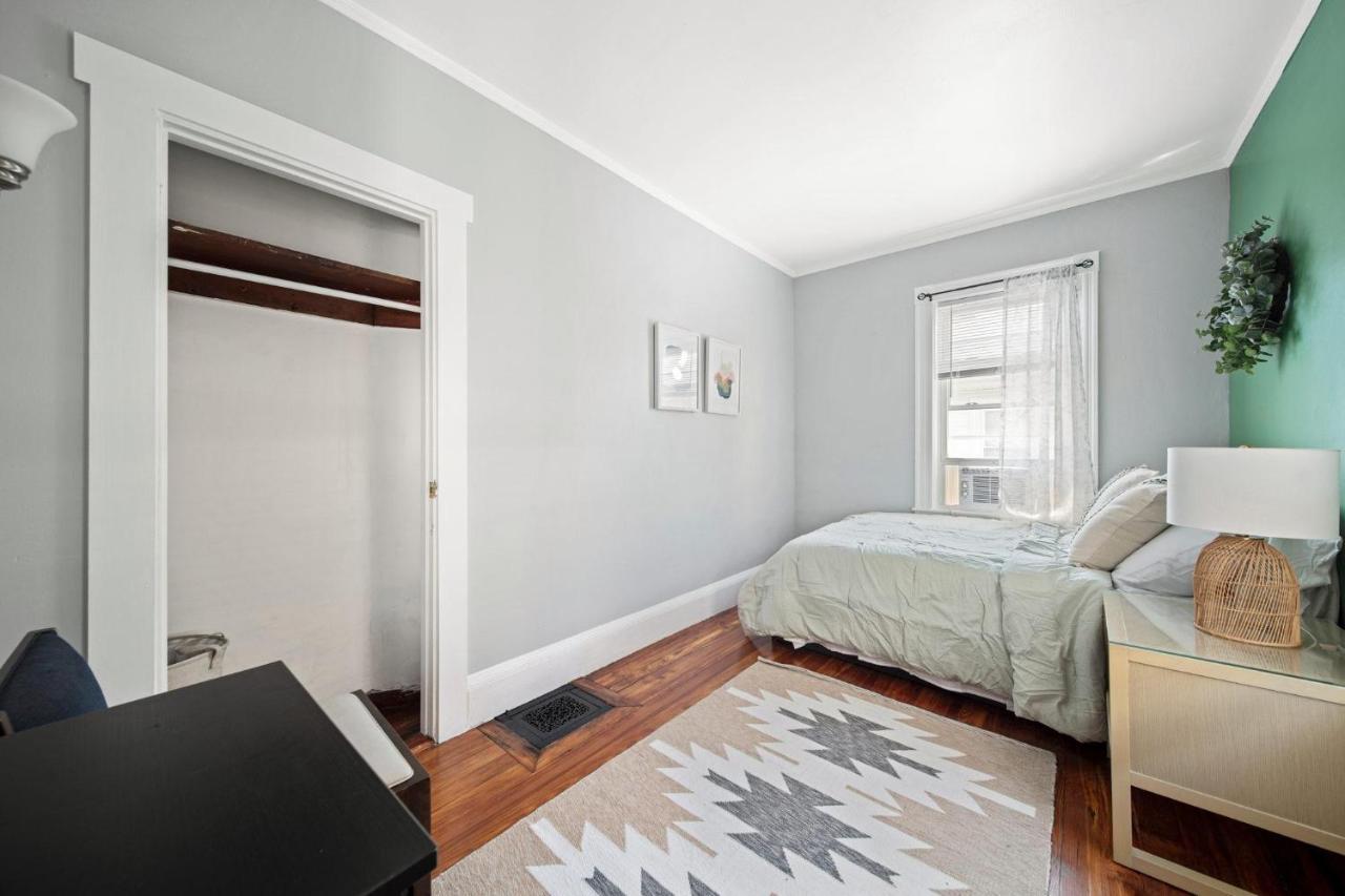Cozy Up In 5Br Apt Near Charming Oak Square Boston Exteriör bild